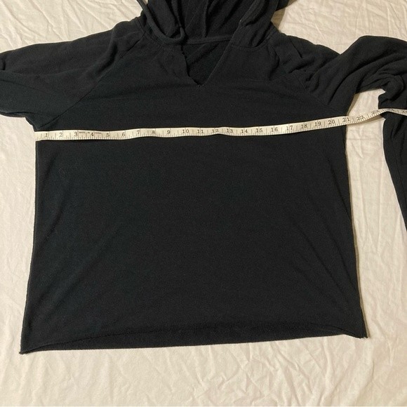 WILDFOX Sweat Halo Black Hoodie Pullover with Pink Stripes - Picture 9 of 9